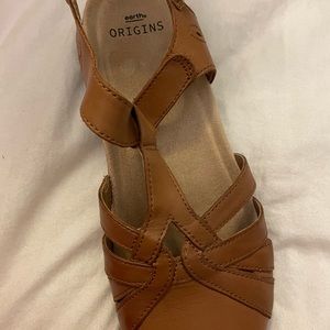 Earth origins shoes. New in box